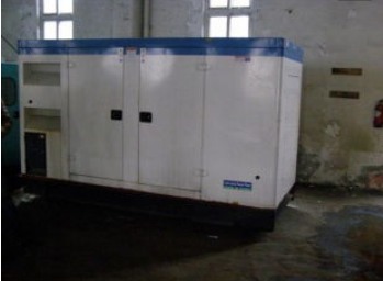 镇平康明斯150kw大型柴油二手发电机组 镇平康明斯150kw大型柴油二手发电机组